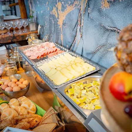 Lorettohof Garni Hotel Gaal