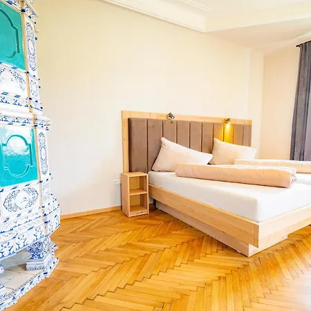 Lorettohof Garni Hotel Gaal