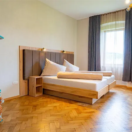 Отель Lorettohof Garni *