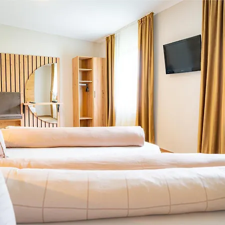 Lorettohof Garni Hotel Gaal