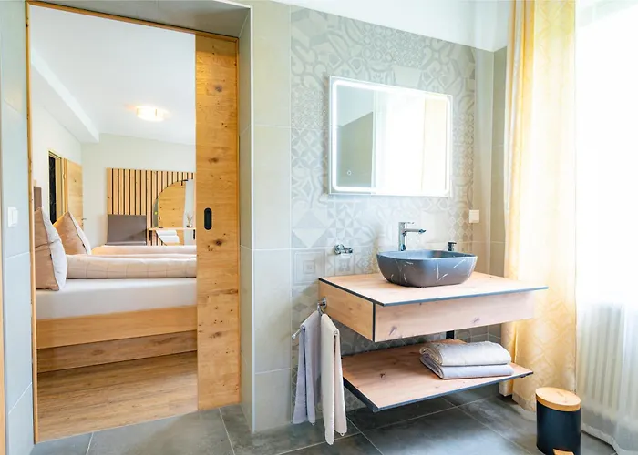 Lorettohof Garni Hotel