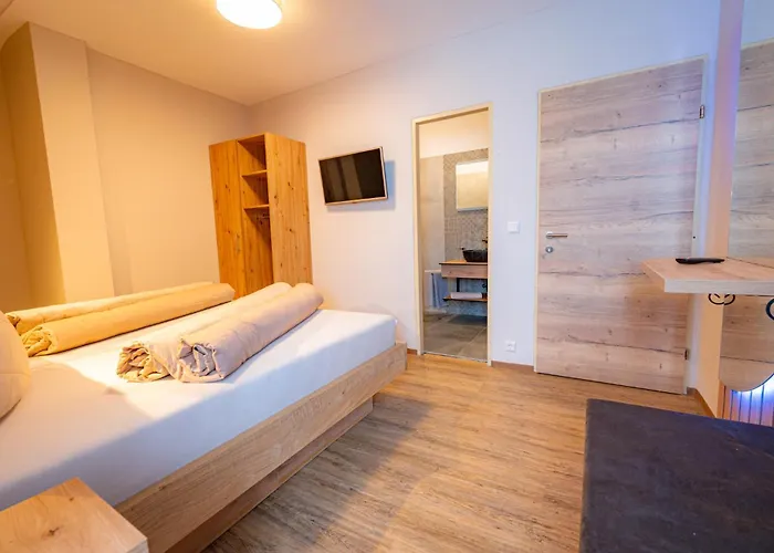 Lorettohof Garni Hotel *